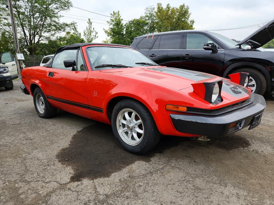 1980 TRIUMPH CAR TR7