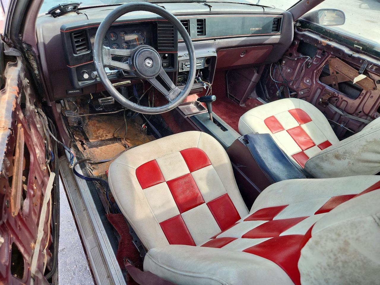1987 CHEVROLET MONTE CARLO